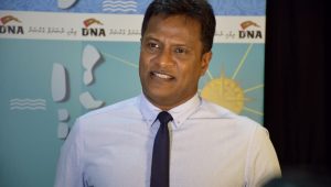 ކުރީގެ ހޯމް މިނިސްޓަރު އުމަރު ނަސީރު ޑީ.އެން.އޭގެ ފަރާތުން ވީޑިއޯ ބަޔާނެއް ދެއްވަނީ