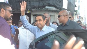 ކޯޓަށް ވަޑައިގަތުމަށްފަހު ރައީސް ޔާމީން އެނބުރި ގެއަށް ވަދެވަޑައިގަންނަވަނީ -އަދިވެސް ފައިލް ފޮޓޯ