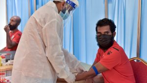 ދަގަނޑޭ ދުބާއީގައި ކޮވިޑް ޓެސްޓް ހަދަނީ... ފޮޓޯ: އެފް.އޭ.އެމް/އެފް.ބީ