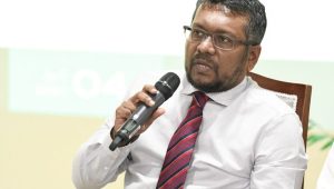 އިކޮނޮމިކް ޑިވްލޮޕްމަންޓް 
 މިނިސްޓަރު ފައްޔާޒު އިސްމާއީލް ވާހަކަ ދައްކަވަނީ 
 -ފޮޓޯ: މަޖިލީހުގެއިދާރާ