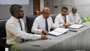 ހުޅުމާލެ ކުނިކަހާ ސާފުކޮށް ބެލެހެއްޓުމުގެ އެއްބަސްވުމުގައި އެޗް.ޑީ.ސީ އާއި ވެމްކޯއިން ސޮއިކުރަނީ  -ފޮޓޯ:އެޗް.ޑީ.ސީ