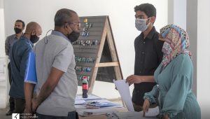ފްލެޓު އެއްބަސްވުމުގައި ސޮއިކުރުމާއި ތަޅުދަނޑިފަތި ހަވާލުކުރުން ކުރިއަށްދަނީ -ފޮޓޯ: އެޗް.ޑީ.ސީ