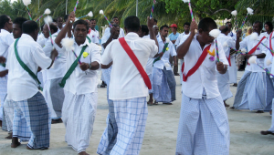އީދު ކުޅިވަރުތަކުގެ ތެރެއިން ދަނޑި ޖަހަނީ: މިއީ ވަރަށް ފޯރިގަދަ ނެށުމެއް -ފޮޓޯ: ފްލިކަރ/ ސޮފީނާޒް