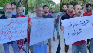 ވ. ތިނަދޫގައި އެކަށީގެންވާ މިސްކިތެއް ނެތުމުން މިއަދު ބޭއްވި ޝުއޫރު ފާޅުކުރުމުގެ ތެރެއިން... އަދިވެސް ފޮޓޯ: އަބްދުﷲ މަޖީދު