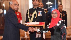 އައިޝަތު މުހައްމަދު ދީދީގެ ސަފީރުކަމުގެ ފަތްކޮޅު އިންޑިއާގެ ރައީސަށް އަރުއްވަނީ