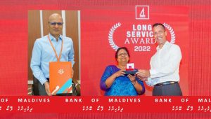 ބީ.އެމް.އެލް ސީ.އީ.އޯ އާއި ޑެޕިއުޓީ ސީ.އީ.އޯ އަދި ދިރާގުގެ ސީ.އީ އިސްމާއިލް ރަޝީދު (ވ)
