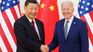 U.S. President Joe Biden shakes hands with Chinese President Xi Jinping as they meet on the sidelines of the G20 leaders' summit in Bali, Indonesia, November 14, 2022.  REUTERS/Kevin Lamarque