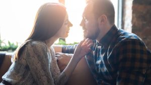 historia-de-amor-hermosa-pareja-enamorada-romántica