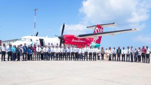 އެއާ އެމްބިއުލެންސްގެ ހިދުމަތް މޯލްޑިވިއަނުން ދޭތާ އެއް އަހަރު ފުރުމުގެ މުނާސަބަތުގައި މިއަދު ވެލާނާ އިންޓަނޭޝަނަލް އެއާޕޯޓުގައި ބޭއްވި ރަސްމިއްޔާތުގައި ބައިވެރިވެ ވަޑައިގަތް ފަރާތްތައް