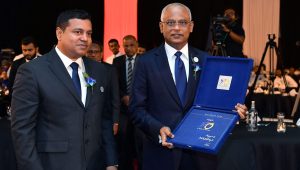ކަރަންޓުގެ ހިދުމަތަށް 70 އަހަރު ފުރުން ފާހަގަކުރުމަށް ބޭއްވި ރަސްމީޔާތުގައި ރައީސް ސޯލިހާއި މުޣުނީ (3 މާރިޗު 2020)