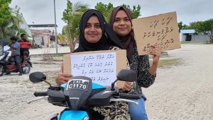 ޅ. ނައިފަރުގެ މަގުތައް ހަލާކުވެފައި މައްސަލައިގައި މިއަދު ބޭއްވި ސައިކަލް ބުރުގެ ތެރެއިން.. -ފޮޓޯ: އަހުމަދު ޝިފާއު