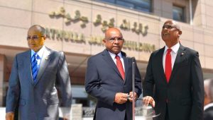 ރައީސުލްޖުމްހޫރިއްޔާ އިބްރާހީމް މުޙައްމަދު ޞާލިޙު، ޚާރިޖީ ވަޒީރު އަބްދުﷲ ޝާހިދު (މ) އަދި ރައީސް މައުމޫން