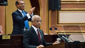 ރައީސުލްޖުމްހޫރިއްޔާ އިބްރާޙިމް މުހައްމަދު ސޯލިހާއި ރައީސް މުހައްމަދު ނަޝީދު (ވ) ބަރުލަމާނުގައި -ފޮޓޯ ރައީސް އޮފީސް