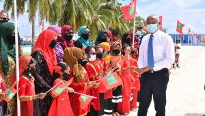 ހޯރަފުށީ އެއާޕޯޓު ހުޅުއްވައިދެއްވުމުގެ ރަސްމީޔާތުގެ ތެރެއިން... -ފޮޓޯ: ރައީސް އޮފީސް