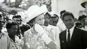 ރާނީ އެލިޒަބަތު 2 ވަނަ މާރިޗު 1972 ގައި އައްޑުއަށް ކުރެއްވި ދަތުރުފުޅުގެ ތެރެއިން...