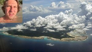 ސެންޓިނެލް ރަށުގެ މަތިން ނަގައިފައިވާ ފޮޓޯއެއް އަދި ވަކި ފޮޓޯގައި މިކައިލޯ ވިކްޓޮރޮވިޗް ޕޮލްޔަކޯފް