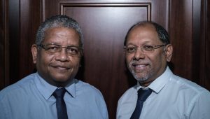 ސީޝެލްސްގެ އިންތިހާބީ ރައީސް ވެވެލް ރަމްކަލަވަން އާއި ނައިބު ރައީސް އަހުމަދު އަފީފު (ކ)