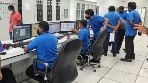 ގްރޭޓާ މާލެ ގްރިޑް މެދުވެރިކޮށް އެއް ވިއުގައަކުން ކަރަންޓުދިނުމުގެ މަސައްކަތް ސްޓެލްކޯގެ އިންޖިނިއަރުންކުރަނީ -ފޮޓޯ: ސްޓެލްކޯ