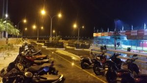 ކިންގް ސަލްމާން މިސްކިތުގެ ދެކުނު ފަރާތުގައި އޮންނަ ޕާކިން ޒޯނު ދިޔަ ބޮޑުވެފައި -އަދިވެސް ފޮޓޯ