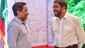ރައީސް އަބްދުﷲ ޔާމީނާއި ގާސިމް އިބްރާހިމް (ކ) ހިނިތުންވެފައި